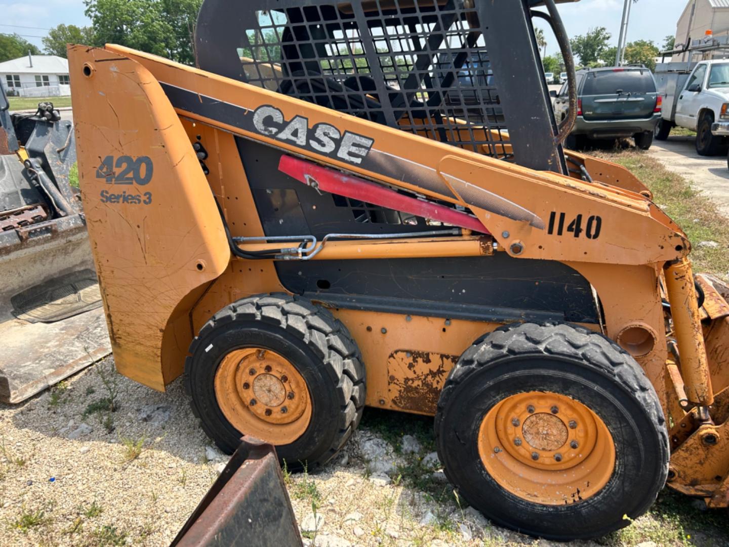 2009 Yellow Case 420 series 3 (NAM413641) , located at 1687 Business 35 S, New Braunfels, TX, 78130, (830) 625-7159, 29.655487, -98.051491 - Photo#3